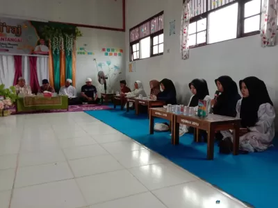 Kamis, 23-01-2025