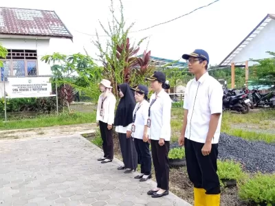Senin, 04-11-2024