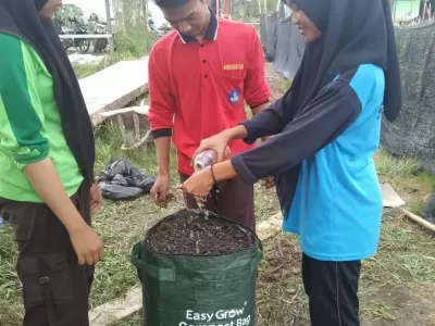 Jum'at, 04-10-2024