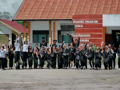 Perpisahan 4