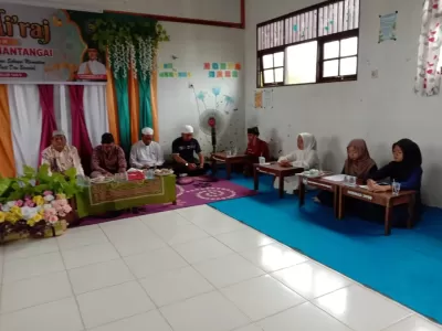 Kamis, 23-01-2025