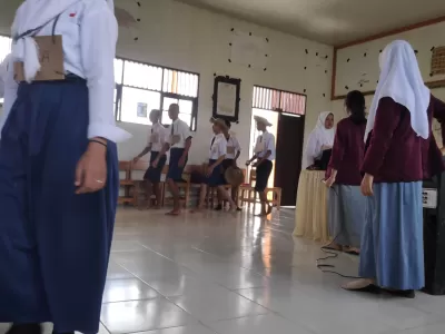 106
