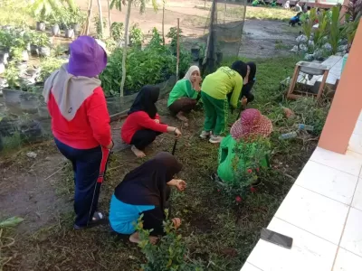 Jum'at, 08-11-2024