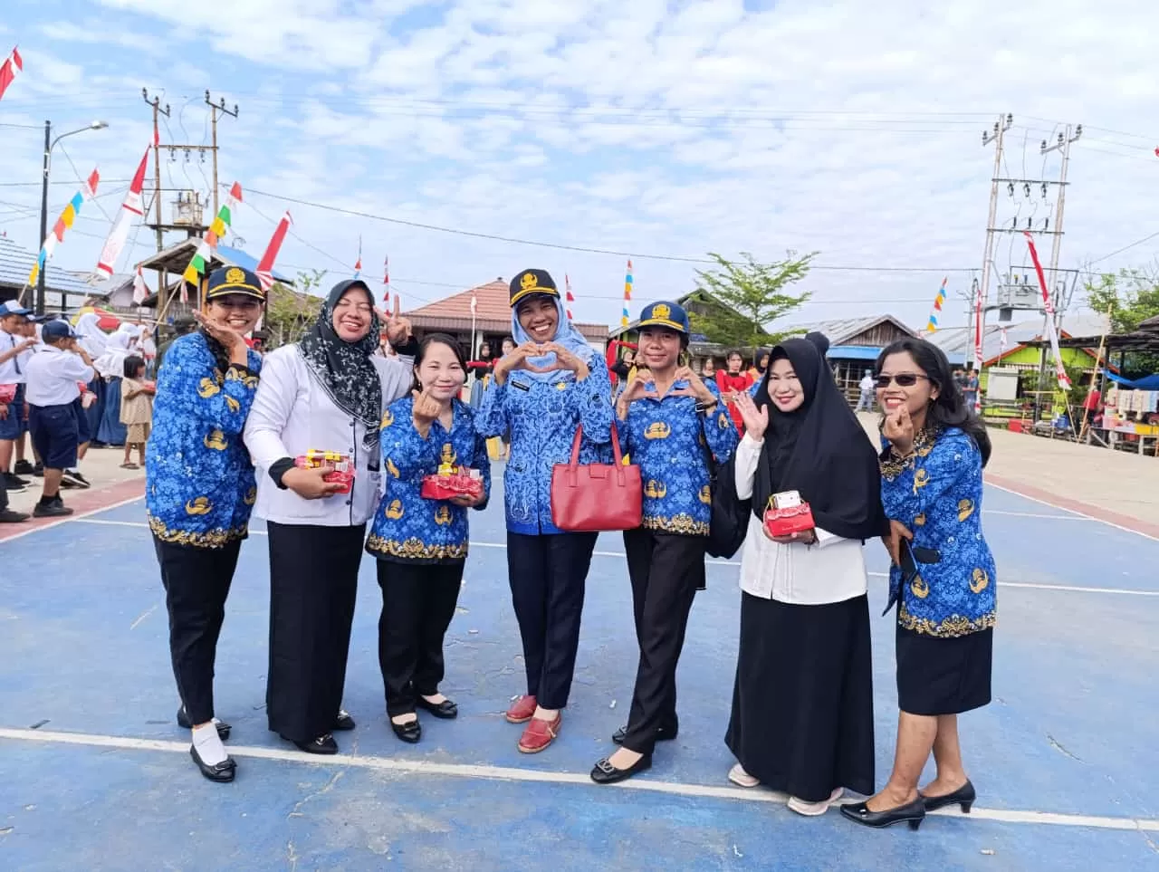 HUT RI Ke 79